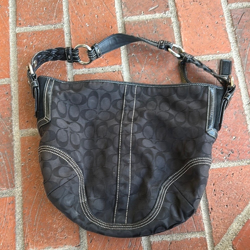 ➰Coach Black Signature Shoulder Bag. Vintage